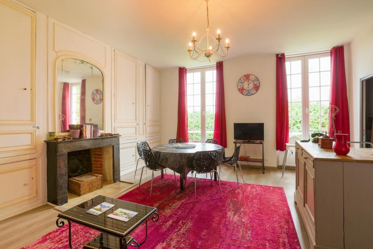 Château Turgot Gîtes Bons-Tassily Exterior foto